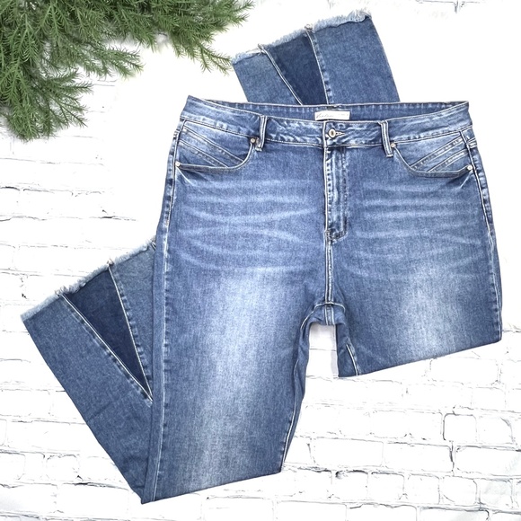 KanCan Denim - 🚫SOLD! •👖|•KACAN•| Contrast Panel High Rise Flare Bottom Jeans👖